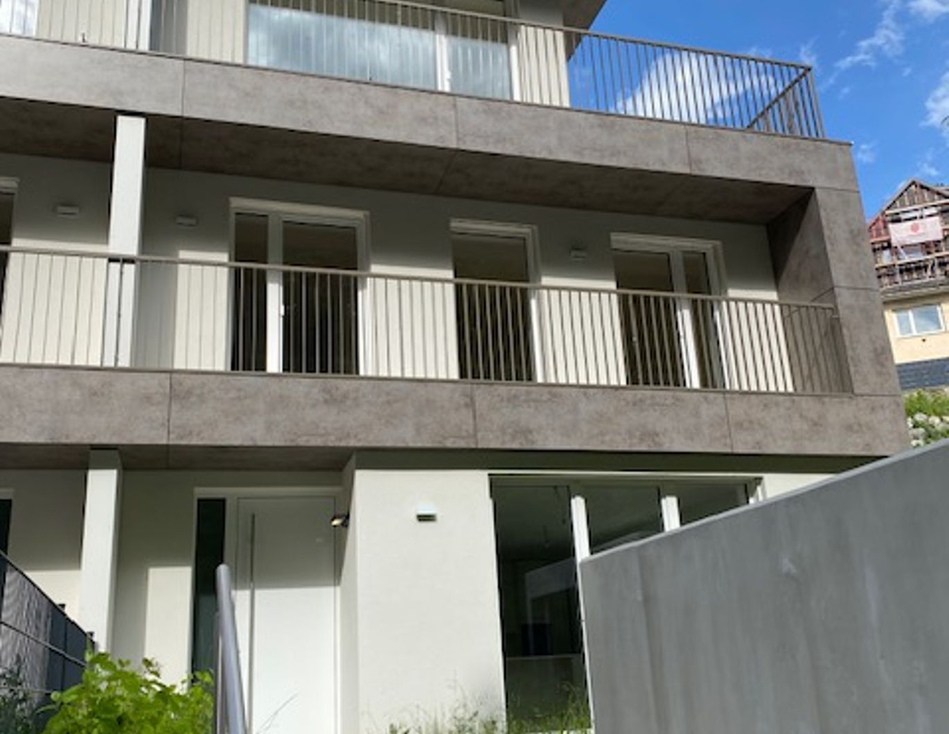 Moderne Doppelhaushälfte in toller Grünruhelage zu vermieten