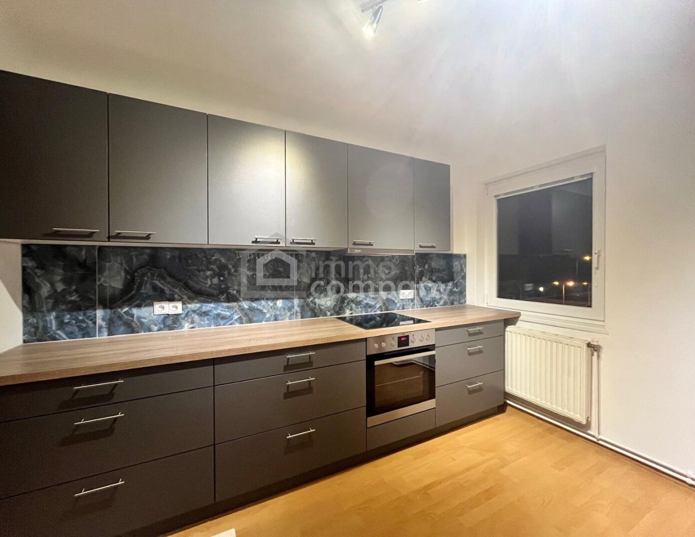 HIER KÖNNEN SIE SOFORT EINZIEHEN - Dachgeschosswohnung mit 3 Zimmer