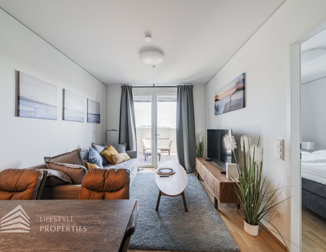 Möblierte 2-Zimmer Wohnung mit großer Loggia, Nähe U2 Donaumarina