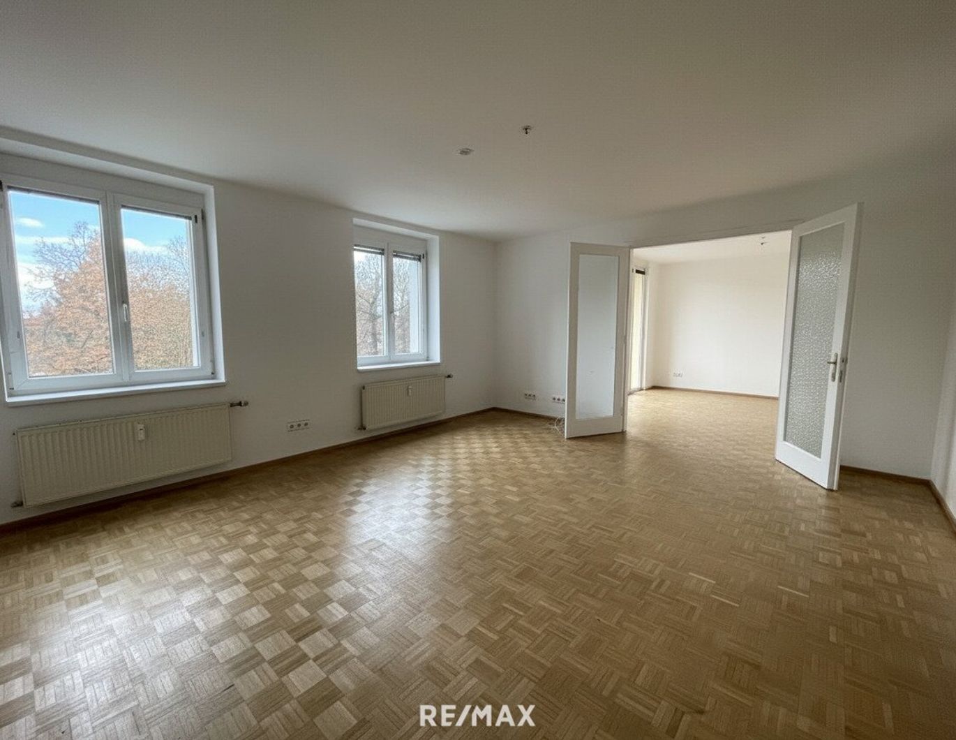 Miete: 4,5-Zimmer-Wohnung mit Balkon in zentraler Lage - perfekt auch als Studenten-WG