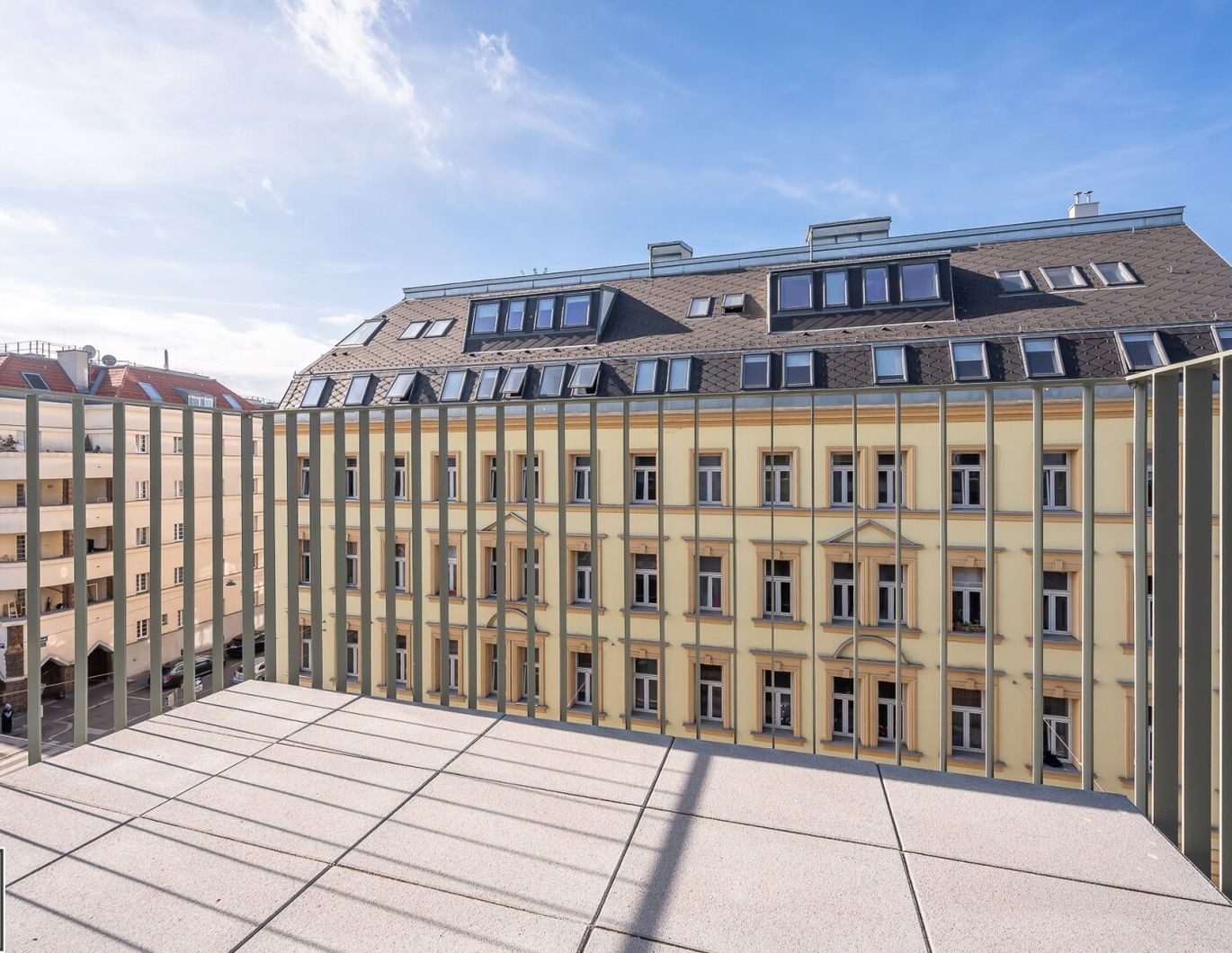 Erstbezug! Perfekt geschnittene 2 Zimmer Wohnung mit Balkon & top Anbindung (U4, U6, uvm.)