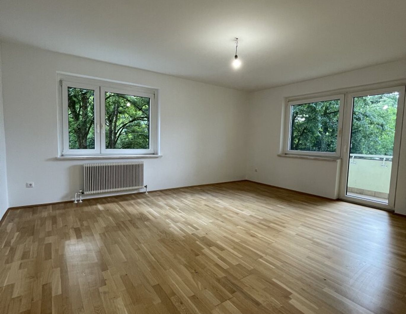 Großzügige 2-Raum Wohnung mit Loggia in einem attraktiven Stadtviertel (Linz/Spallerhof) mit urbanem Charakter und vielseitiger Infrastruktur!