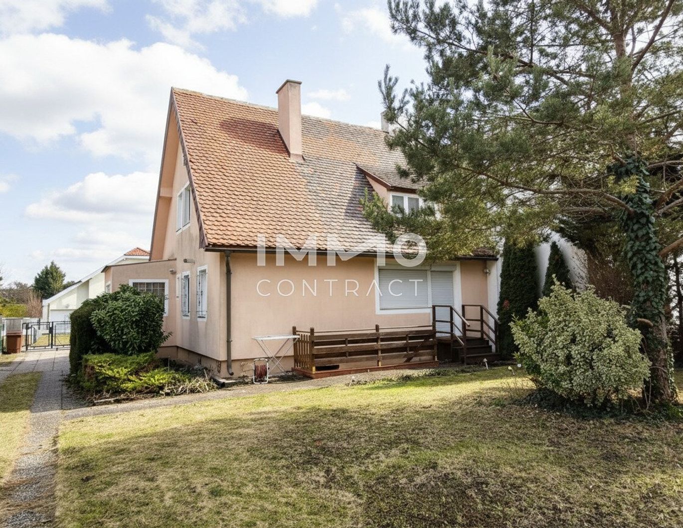 Liebevoll gepflegtes Kleinod mit Renovierungsbedarf