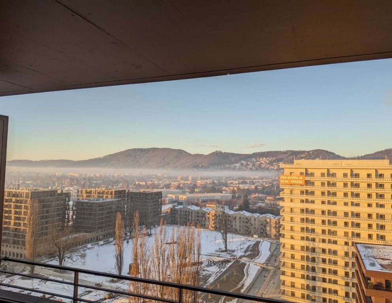 32,32 m2 + 7,16 m2 Balkon, westseitig, 13. Stock