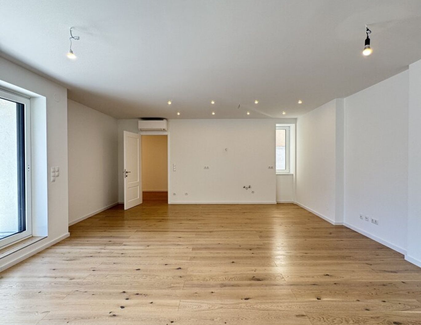 Exklusive 4-Zimmer DG Wohnung - in einer der begehrtesten Lagen des 2. Bezirks