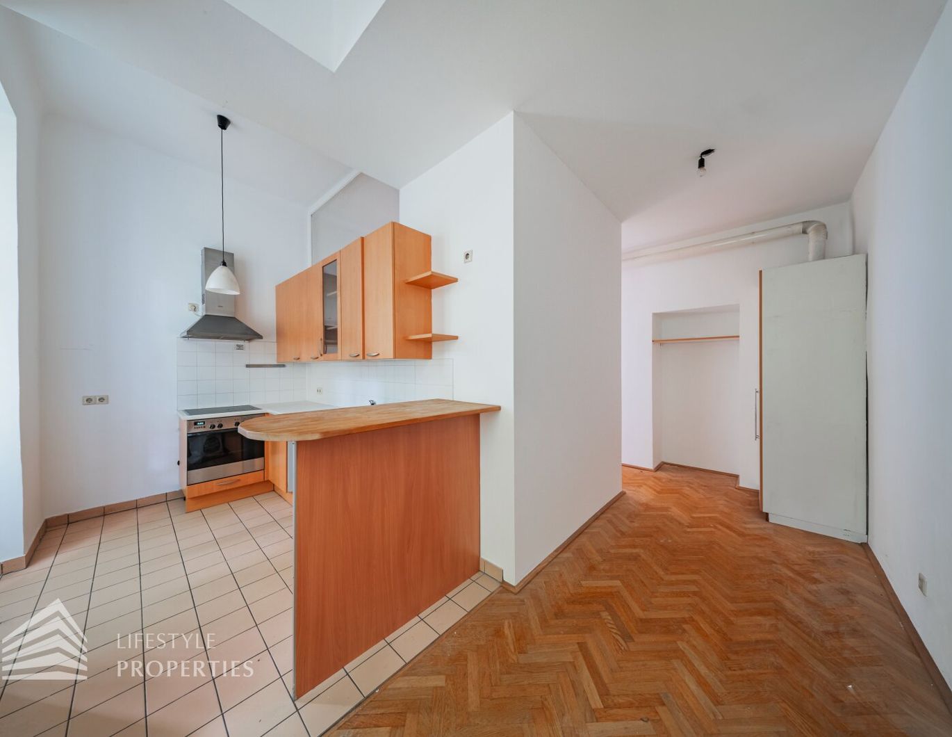 Helle 2-Zimmer Wohnung, Nähe Kutschkermarkt