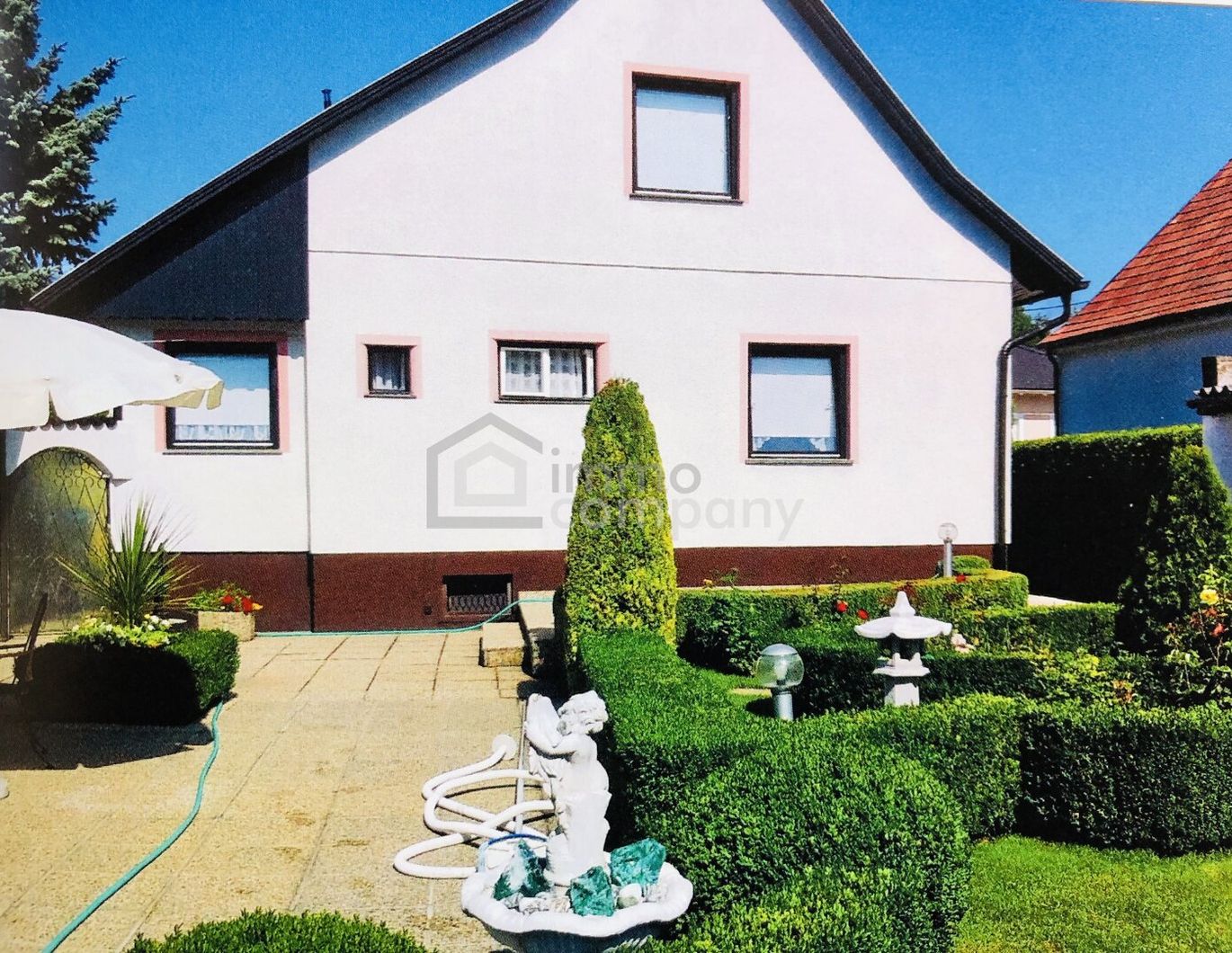 Einfamilienhaus im Secret Garden, ein Prachtgarten, im Nahbereich von Baden/Ebreichsdorf