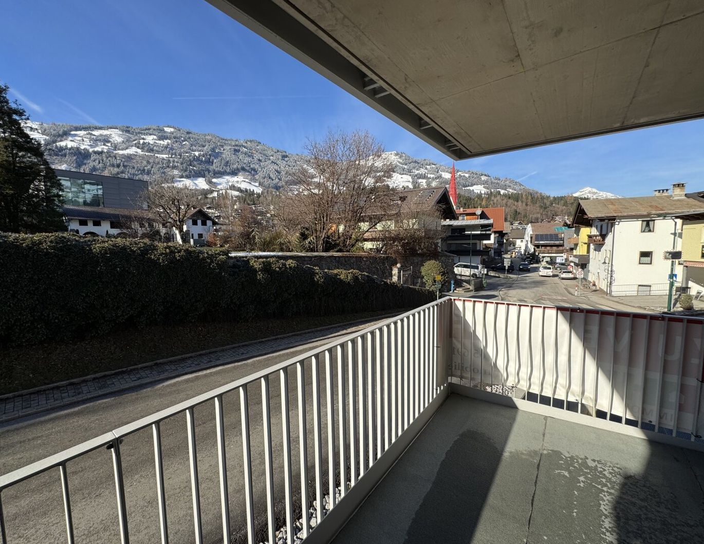 Moderne 2-Zimmer-Wohnung in Fügen mit Terrasse und Tiefgarage - Ihr Tiroler Rückzugsort!