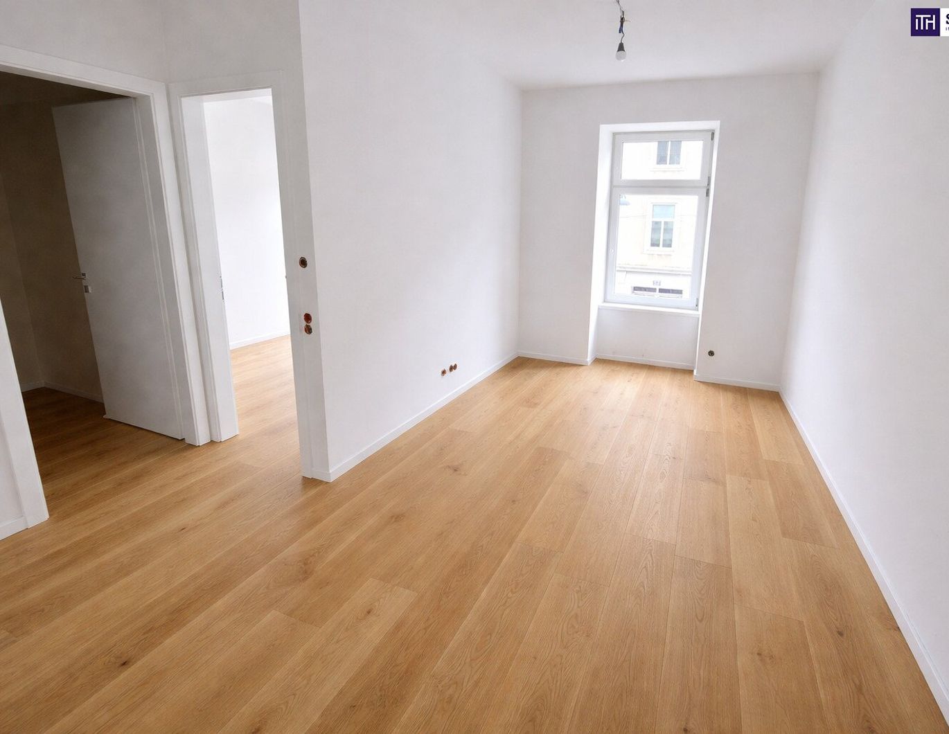 Neu sanierte 2-Zimmer-Wohnung mit Loggia & effizienter Luftwärmepumpe in rundum revitalisiertem Altbauhaus in der Haberlgasse - jetzt besichtigen und begeistern lassen!