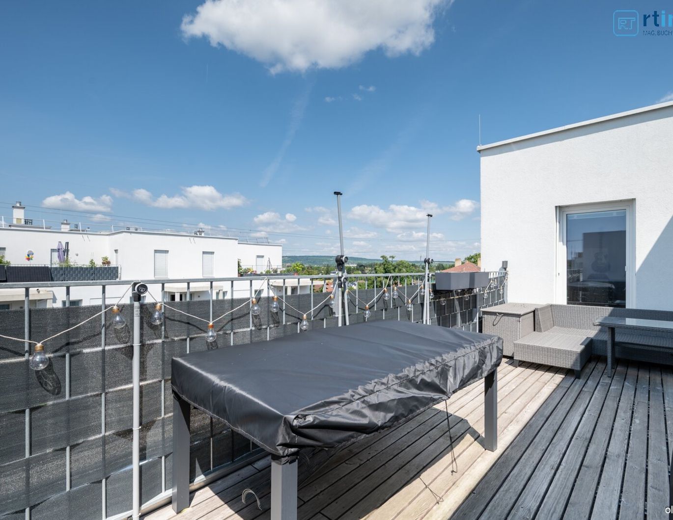 HELLE und RUHIGE 4-ZIMMER DACHTERRASSENWOHNG -VOLLKLIMATISIERT