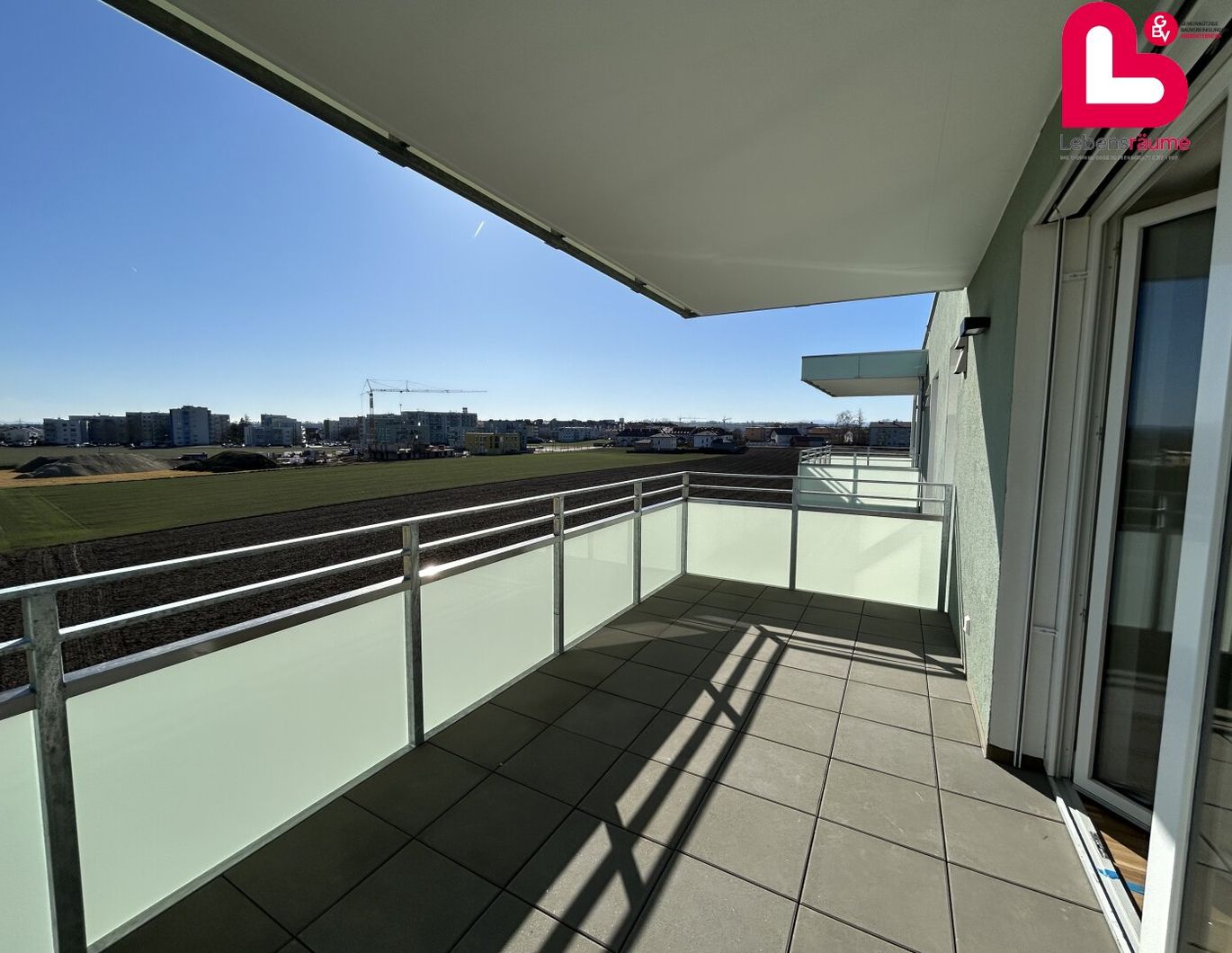 *EIGENTUM* Auf der Breitwies'n Asten - helle 3-Zimmer-Wohnung mit großzügiger Loggia / TOP 4.21