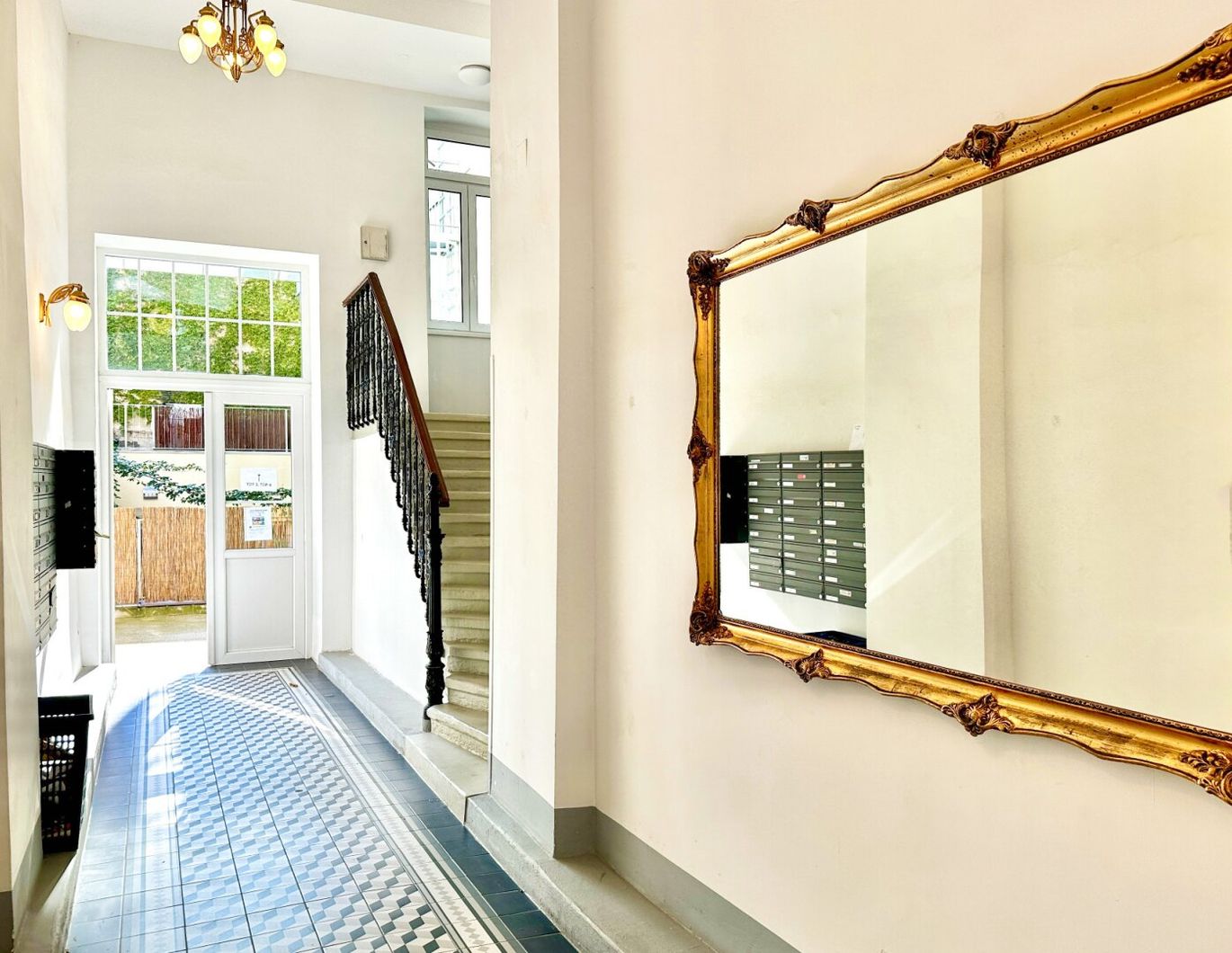 Erstbezug: 2 Zimmer DG-Wohnung mit Balkon