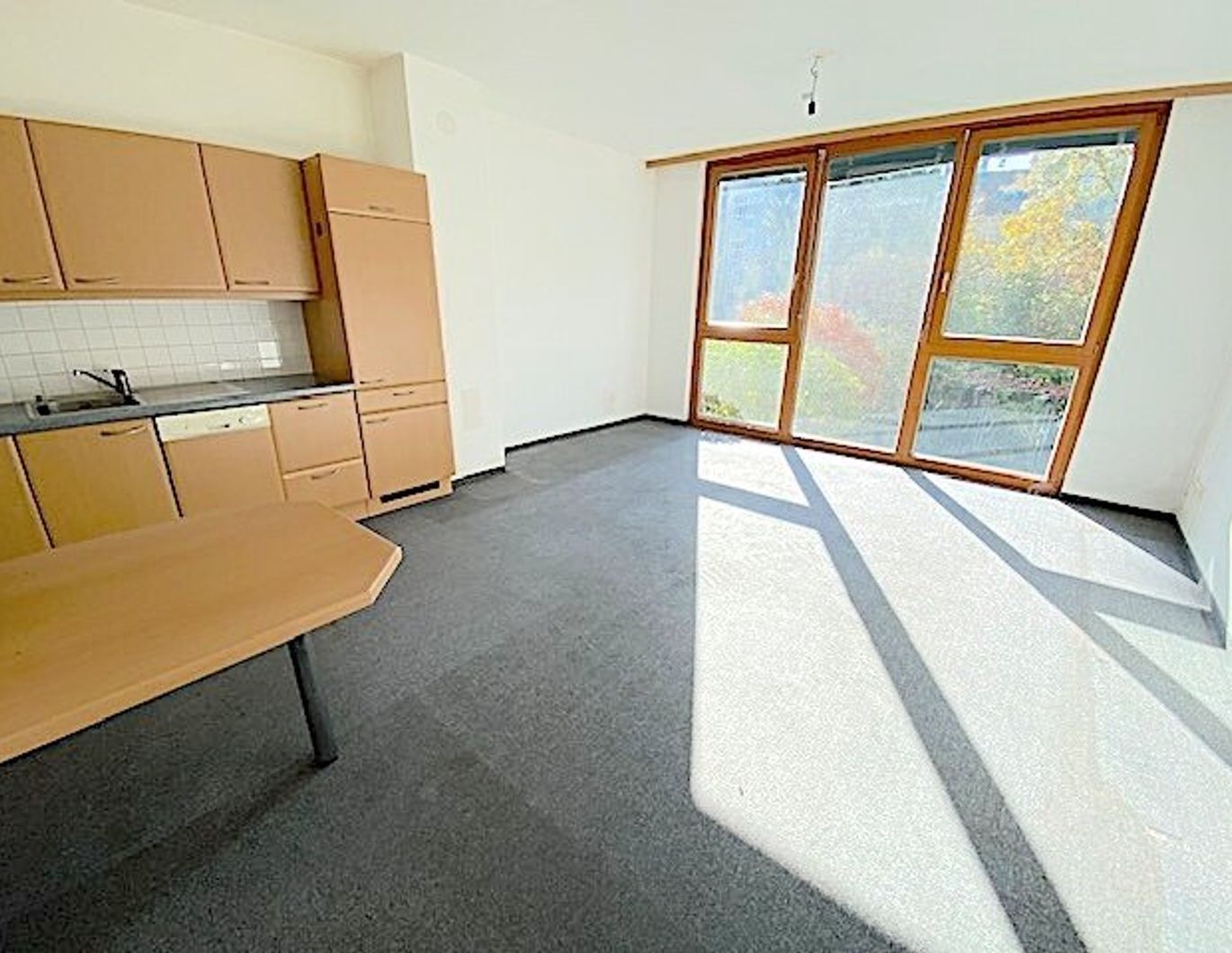 LETZTER PREIS! PROVISIONSFREI VOM EIGENTÜMER! RUHIGE 2-ZIMMER WOHNUNG MIT KÜCHE IN DER SAILERÄCKERGASSE!