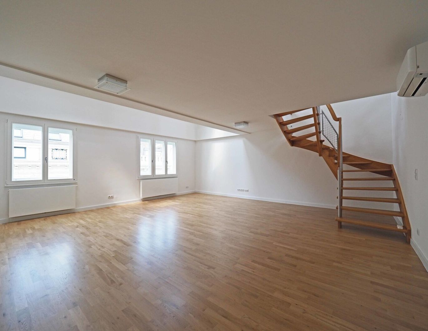 BIBERSTRASSE | AB Oktober 2025 | moderne 3-Zimmer-Dachgeschoß-Maisonette mit Terrasse in ruhiger Innenstadtlage | U3 Stubentor