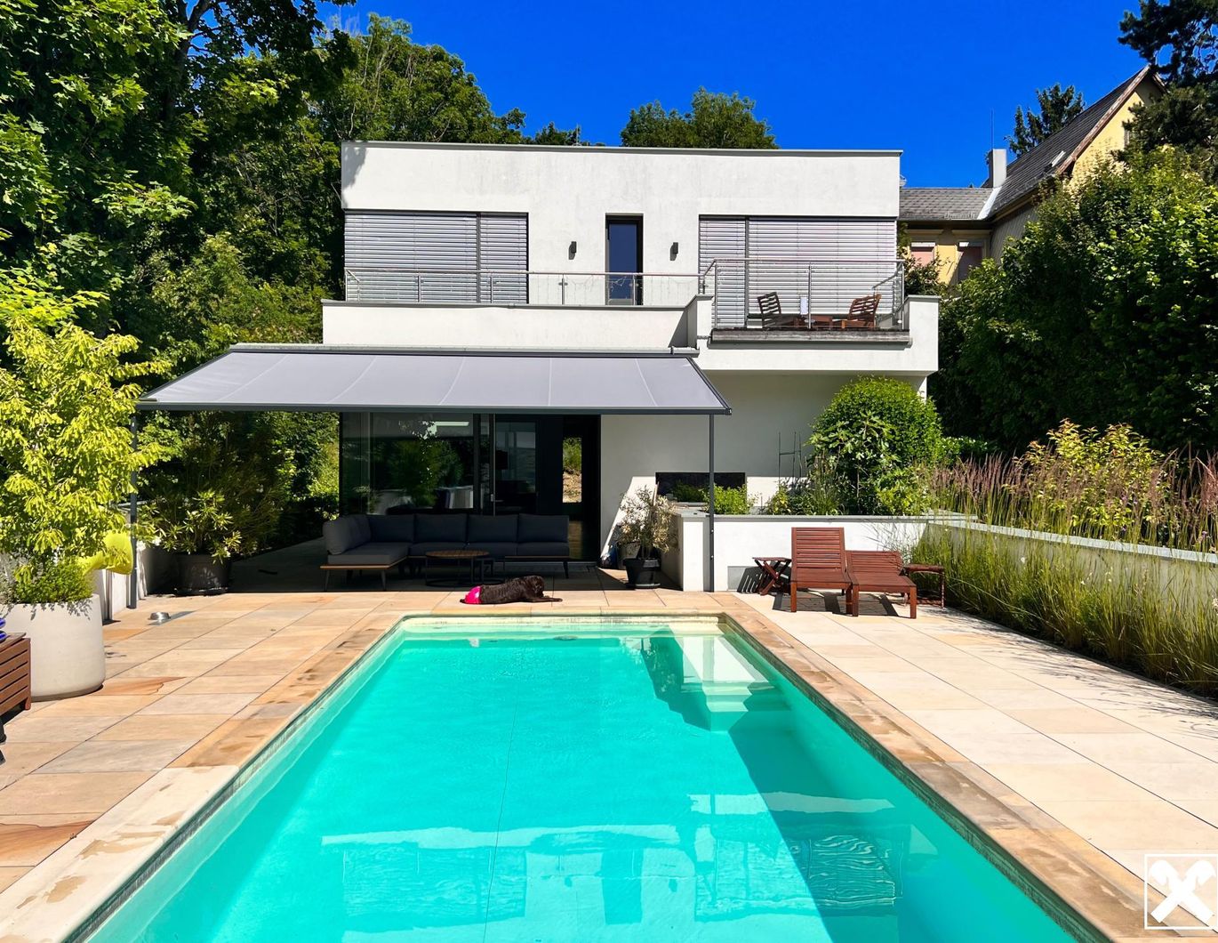 Exklusive Luxusvilla in absoluter Ruhelage mit Pool!