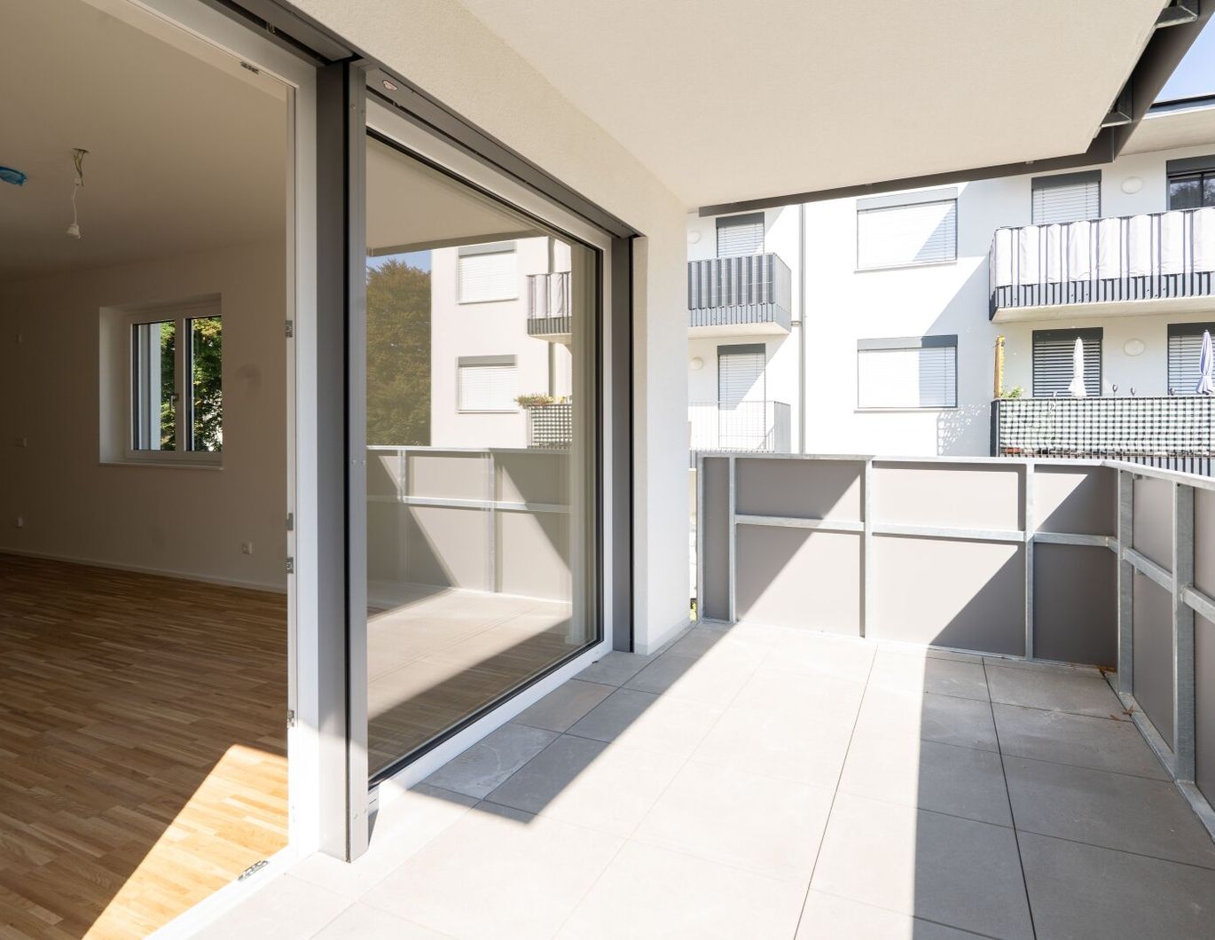 Moderne 2-Zimmer-Wohnung mit Terrasse in Nettingsdorf zu mieten!