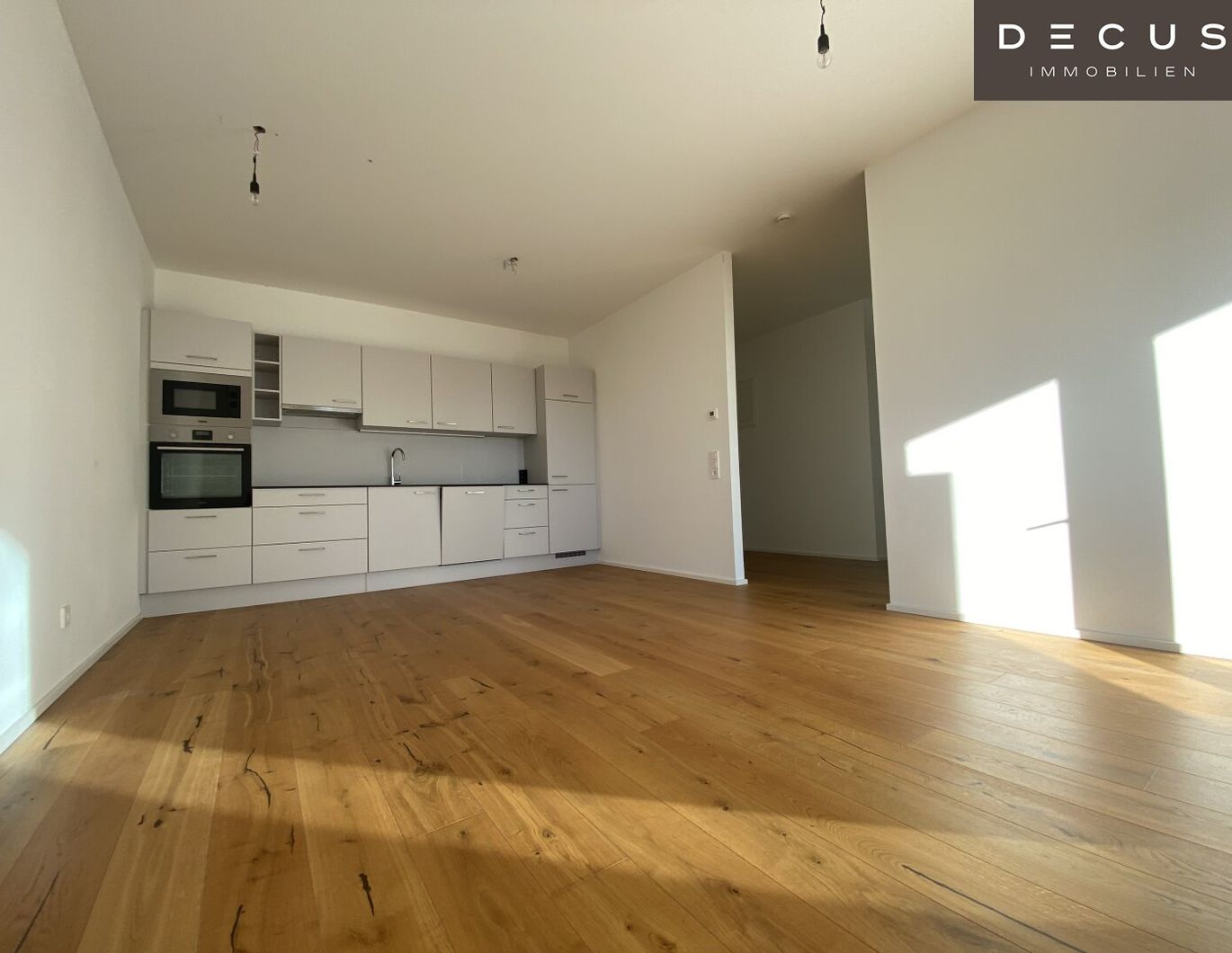 3 ZIMMER | 5. OG | HOFSEITIG | LANDHAUSVIERTEL | MIT FREIFLÄCHE | AB SOFORT