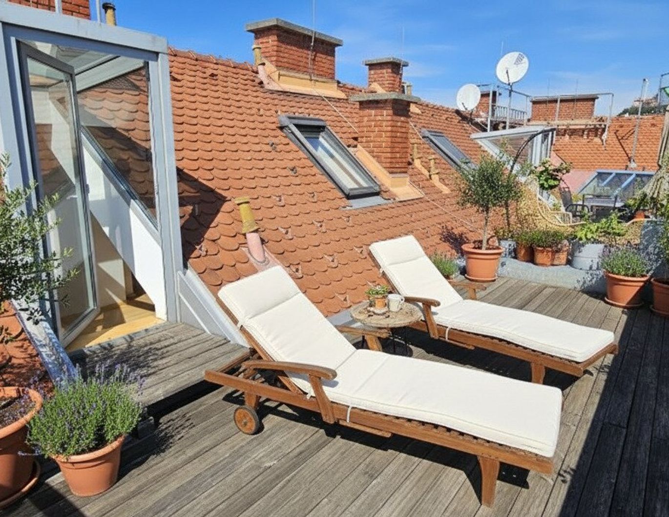 Dachterrassenwohnung im Zentrum: hell, gemütlich, gepflegt, Lift