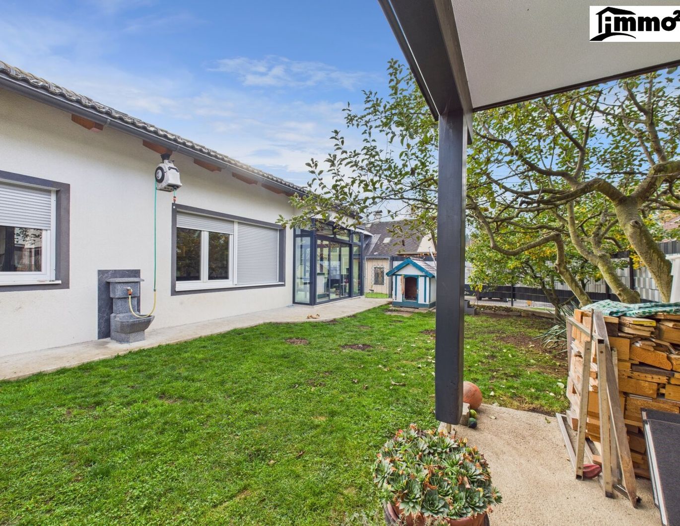 Sonniger Wohntraum - Bungalow mit Wintergarten & eigener Wohneinheit