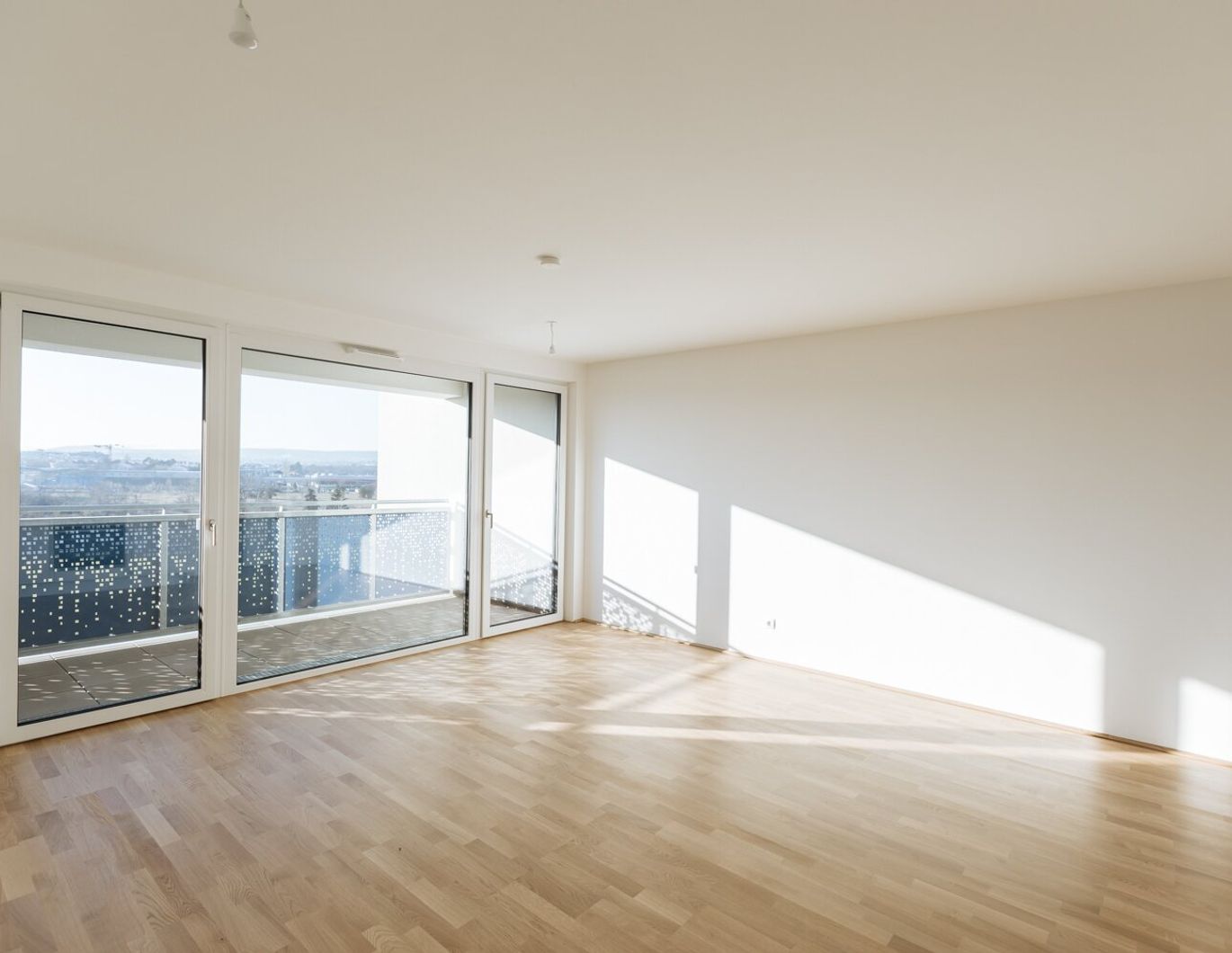 PROVISIONSFREI - ERSTBEZUG - Bezugsfertige 2,5-Zimmer-Eigentumswohnung mit Homeoffice und Loggia