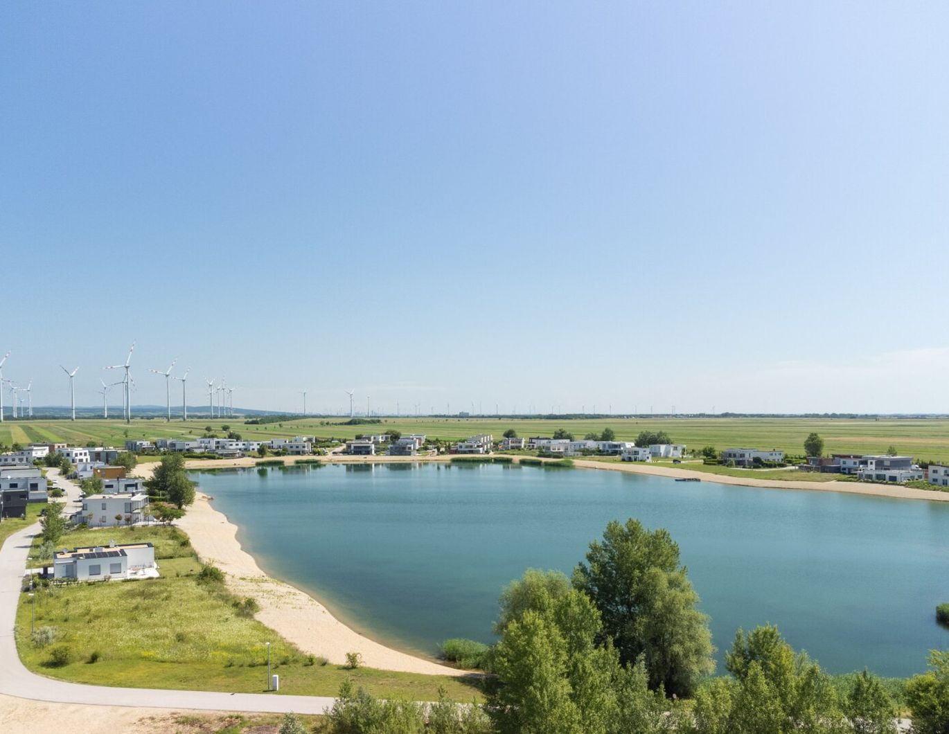 Modernes Wohnen in idyllischer Lage - Perfekte Doppelhaushälfte in Parndorf, Burgenland