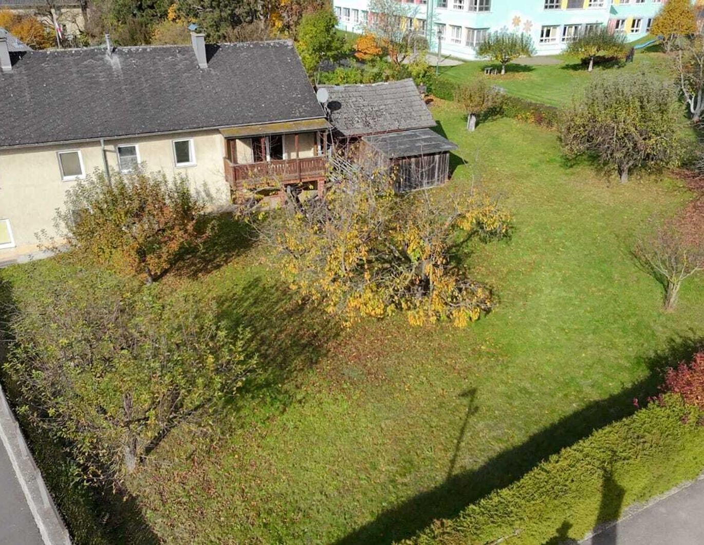 Traumhaftes Grundstück im Herzen von Katsdorf mit Altbestand - sonniger Garten & viel Potenzial!