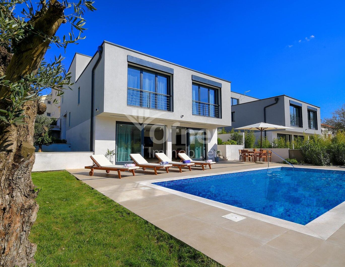 Insel Krk - Villa mit Meerblick, Pool und Garage