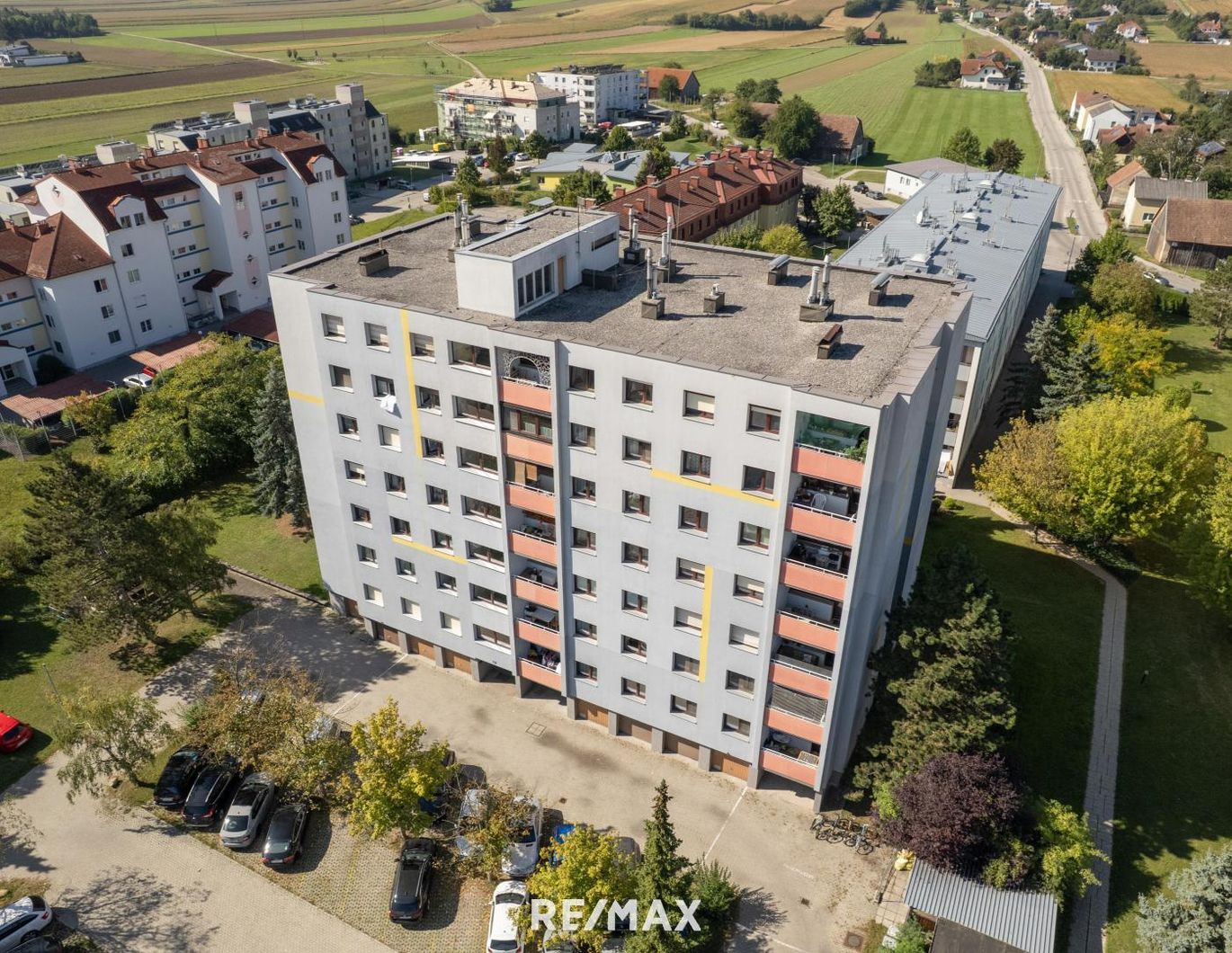 Schöne sanierte 2 Zimmer Wohnung in guter Lage