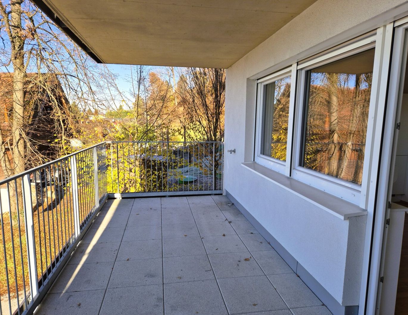 Schöne, helle Neubauwohnung inkl. Carport - sofort beziehbar in der St. Peter Hauptstraße!