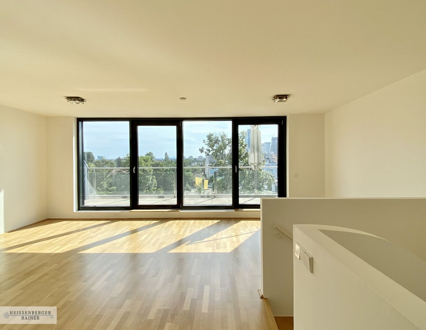 ALTE DONAU, UNO-CITY, DONAUZENTRUM /// INVESTING IN VIENNA'S PRIME LOCATION