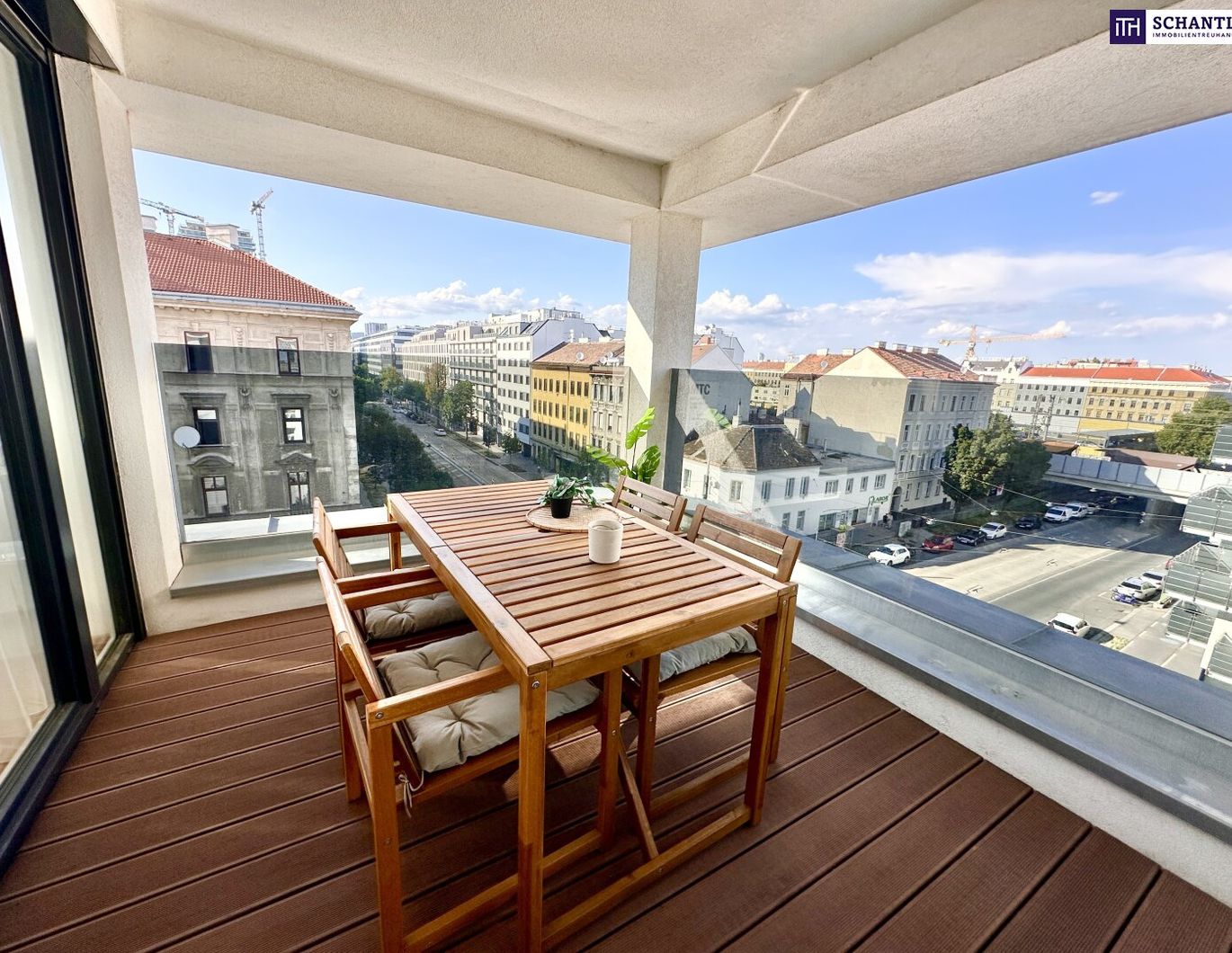 Top Lage! Neubau (2021) Dachgeschosswohnung mit Terrasse und Panoramafenster ++ Weitblick über Wien ++ Komplett Eingerichtet und Bezugsfertig ++ Dachgeschossneubau
