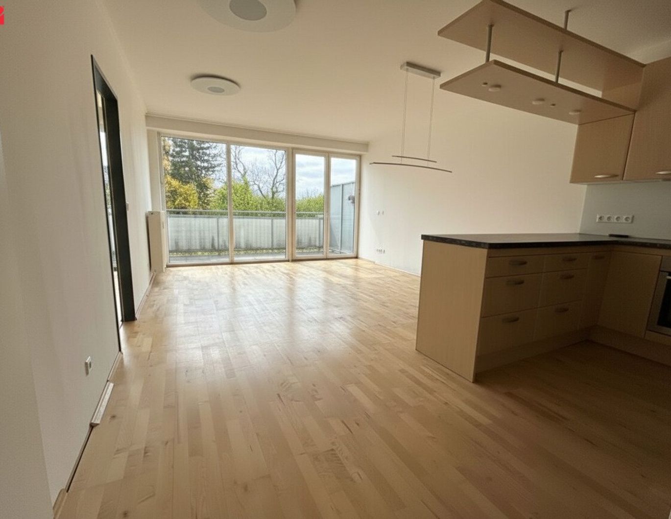 Lichtdurchfluteter Jungfamilientraum mit großzügigen Glasfronten!