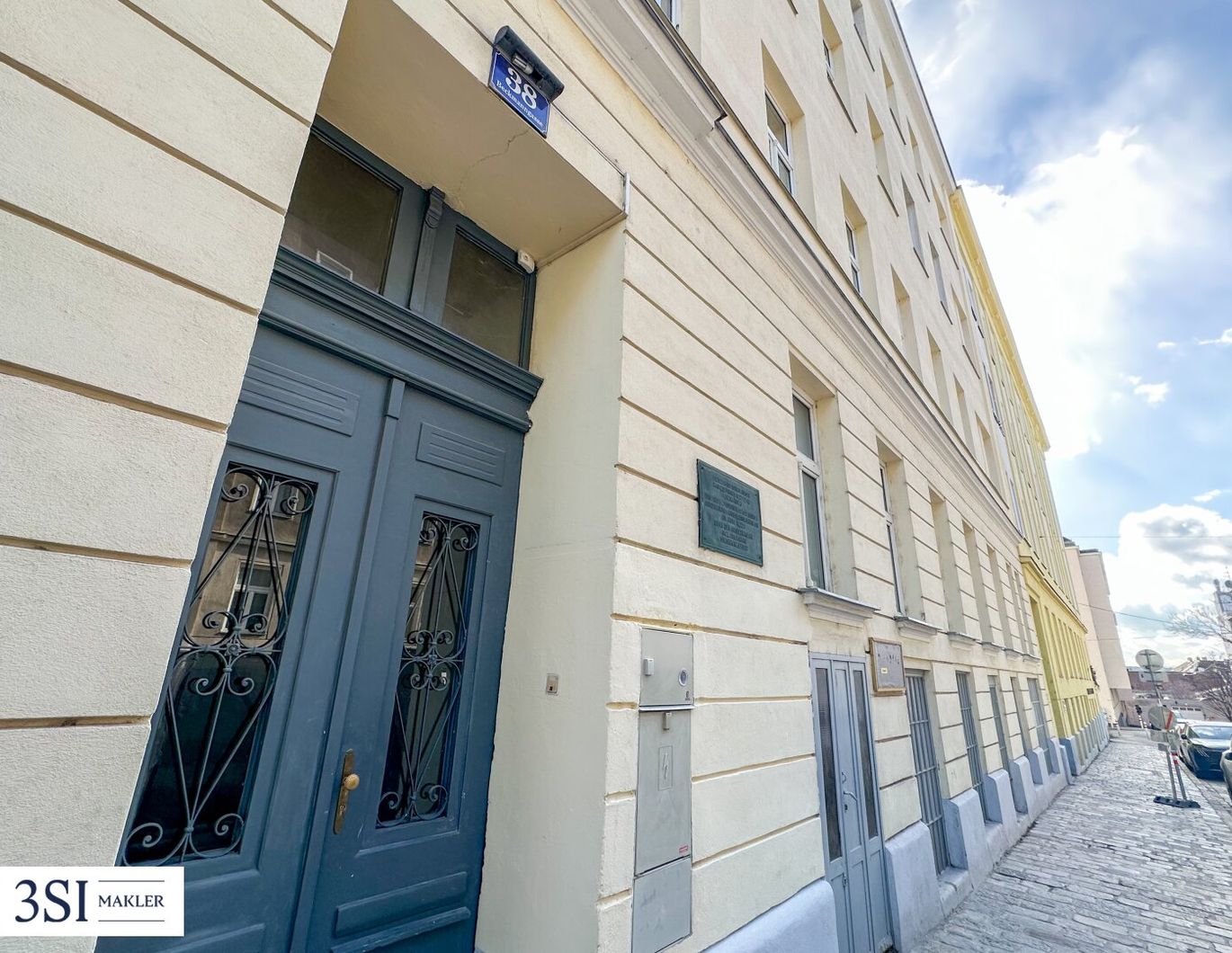 Betongold: Unbefristet vermietete Altbauwohnung zur Kapitalanlage mit 2,50% Rendite - in ruhiger Seitenstraße des 15. Bezirks