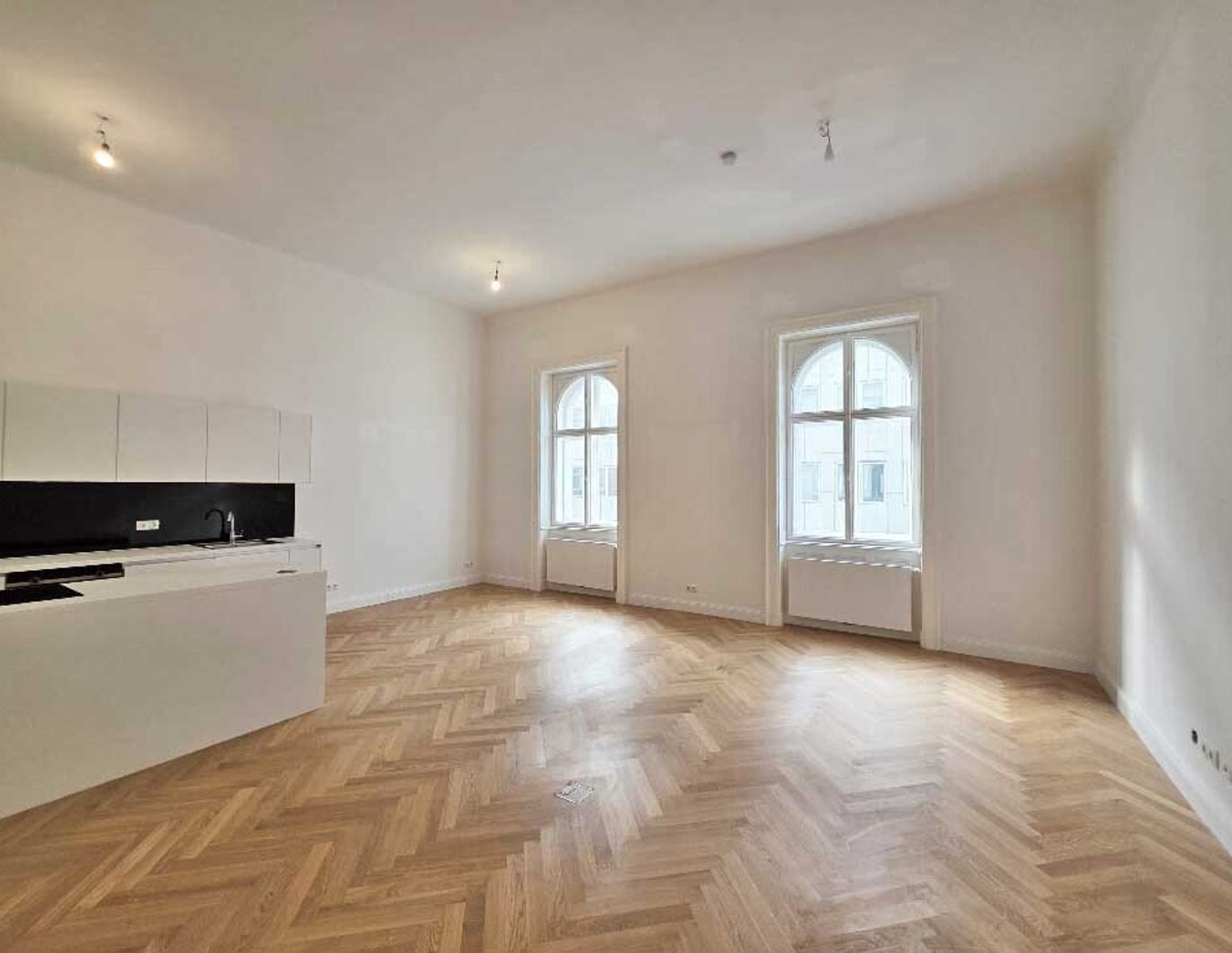 ZELINKAGASSE | sanierte 4-Zimmer-Altbauwohnung beim Schottenring/Palais Hansen