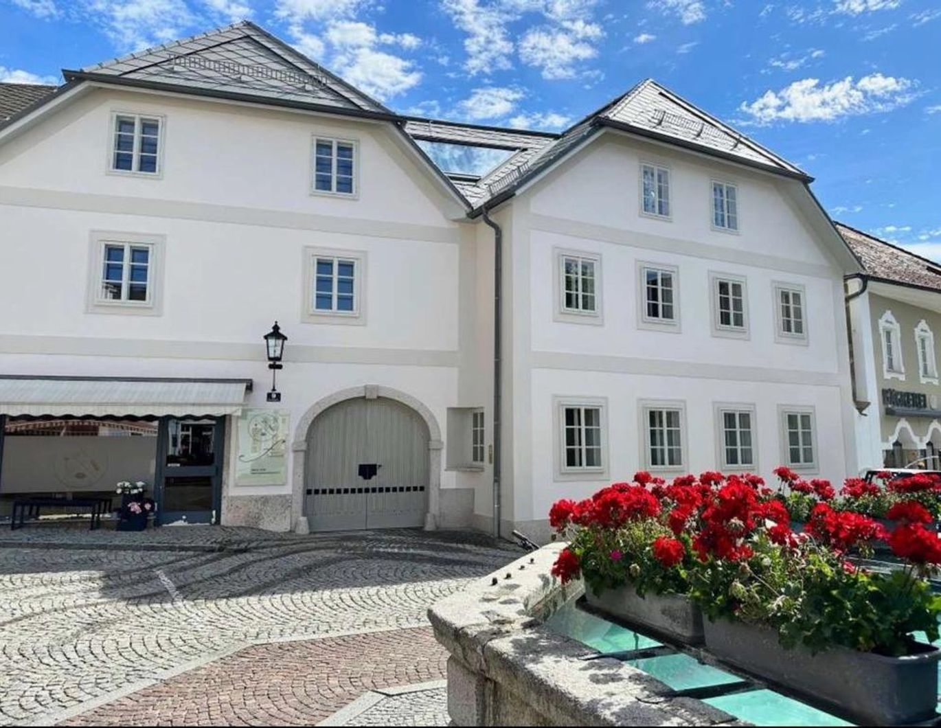 Großzügige Altbauwohnung - Erstbezug (Provisionsfrei)