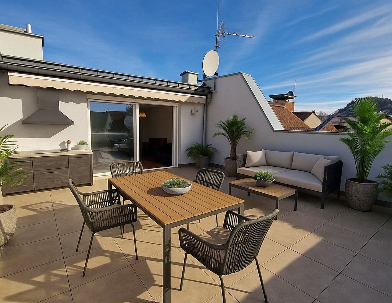 Jakoministraße 17/10 - Traumhafte 3-Zimmer-Wohnung mit sonniger Terrasse und Carpot in zentraler Lage