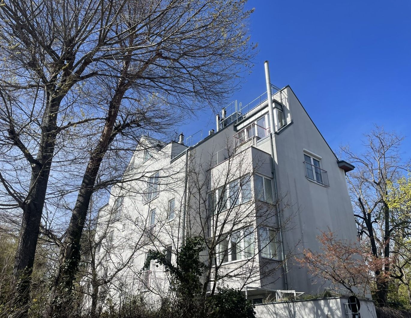 SCHLOSS HETZENDORF Nähe + SONNIG + MAISONETTE + TERRASSEN!