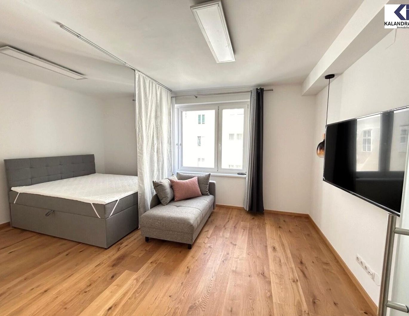 MÖBLIERTES CITY APARTMENT bei der STAATSOPER // FURNISHED CITY APARTMENT at STATE OPERA