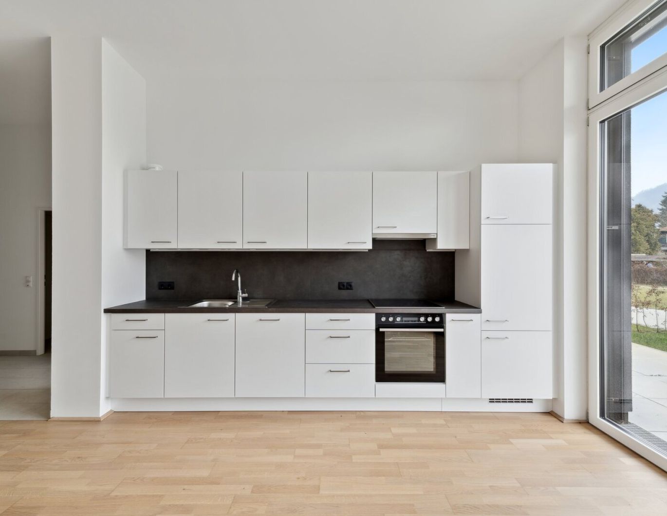 Moderne 2-Zimmer-Wohnung mit Eigengarten und Terrasse!