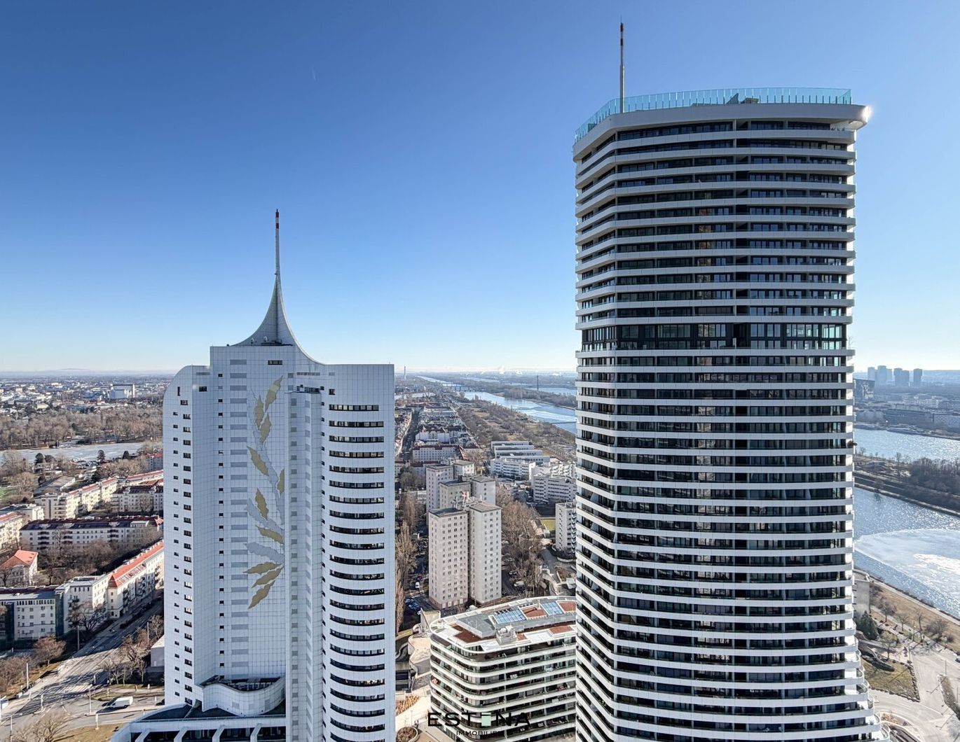 DC2 - Panoramablick inklusive - Wohnen direkt an der Donau