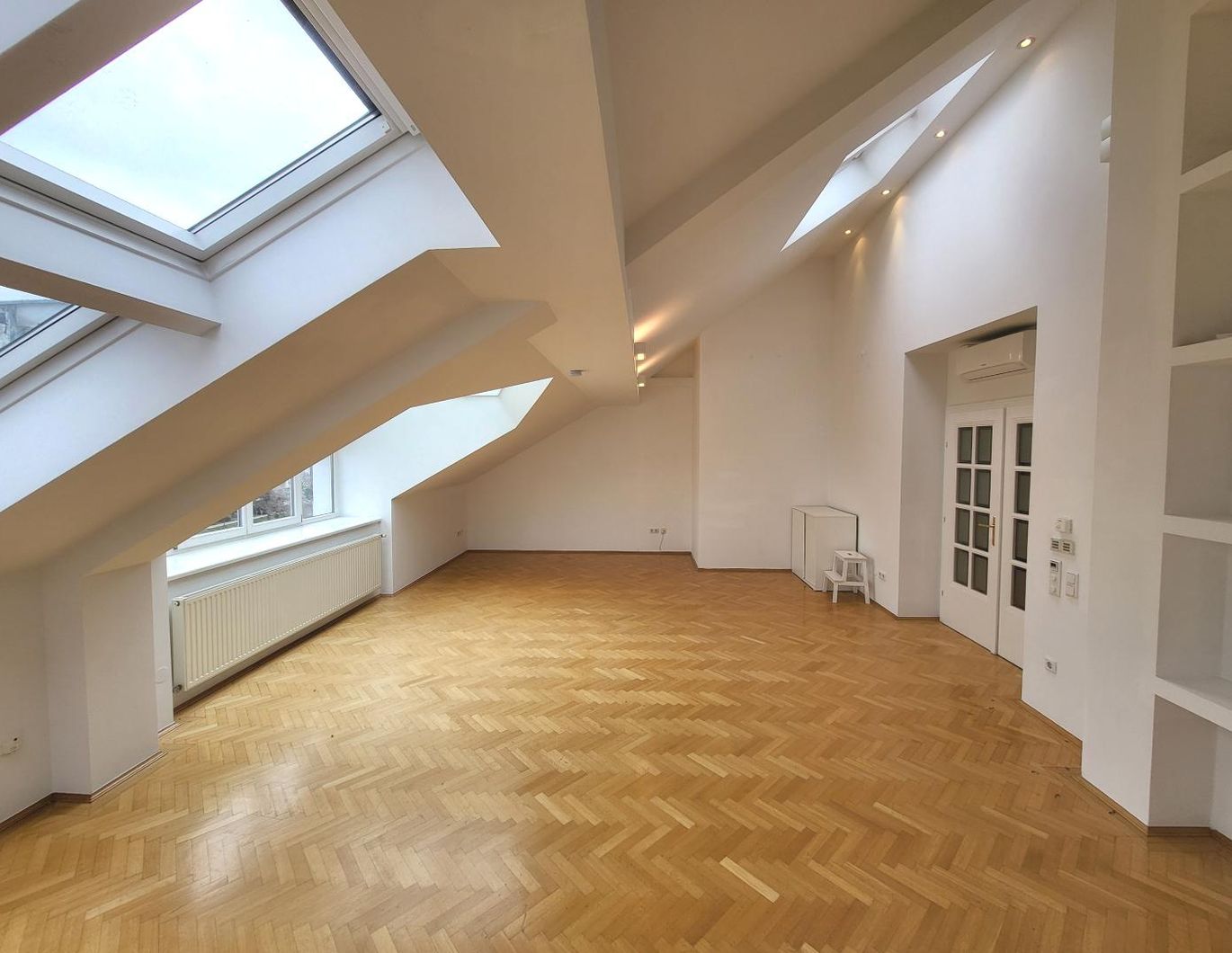 REPRÄSENTATIVE DACHTERRASSENWOHNUNG AM DONAUKANAL