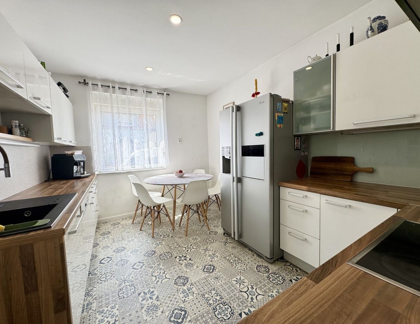 Straßgang! Modernisierte Doppelhaushälfte mit 5 Zimmern, Garten & Garage- Toplage!