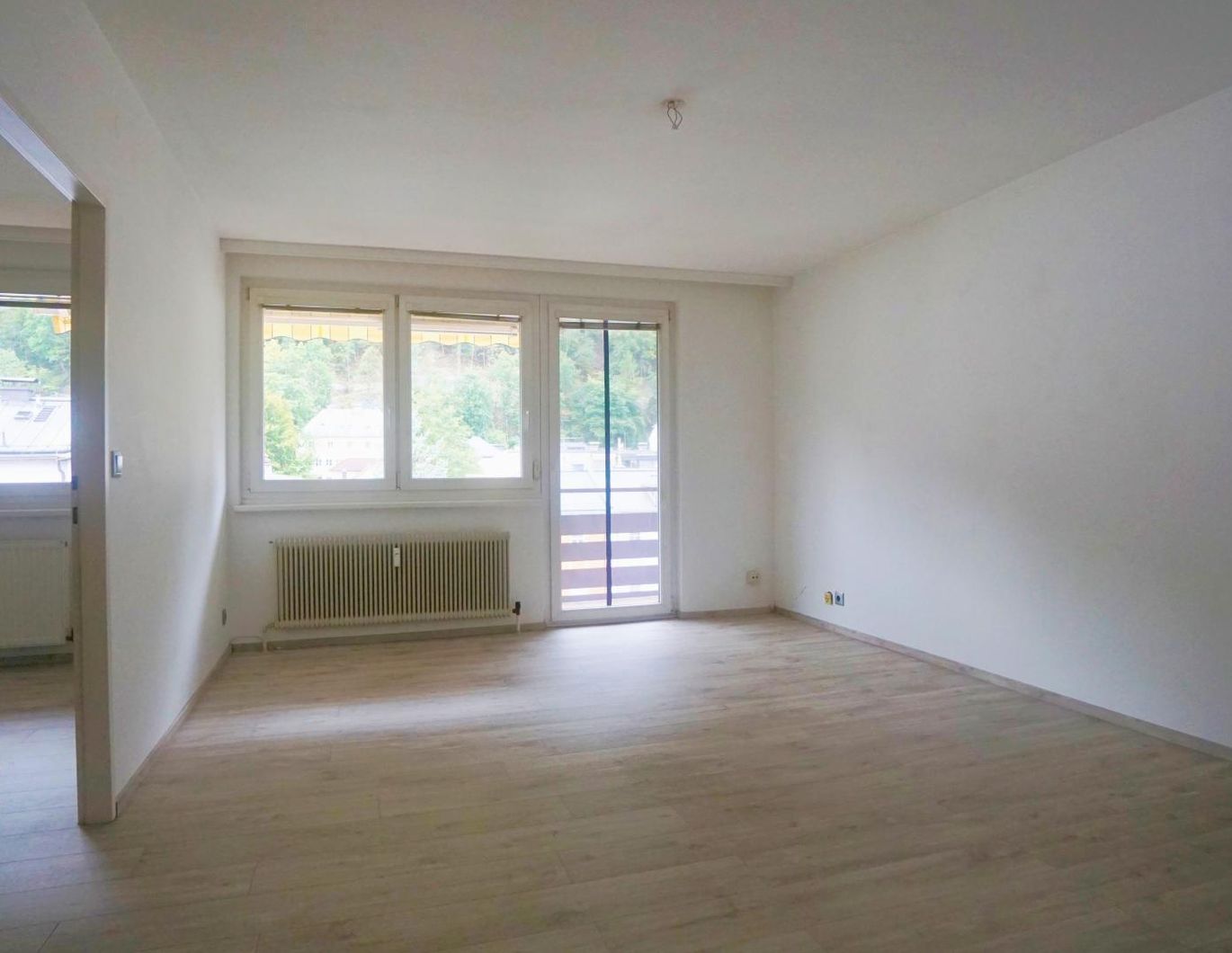 Entzückende 2 Zimmer Wohnung mit großer Loggia