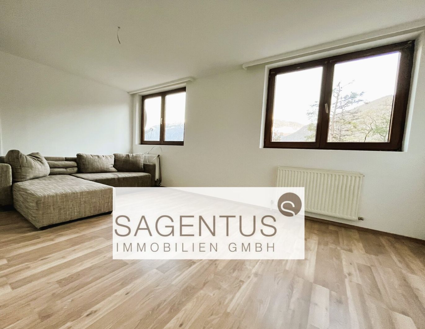 IMST: NEU RENOVIERTE 2,5-Zimmerwohnung mit 75m² Wohnfläche zu mieten