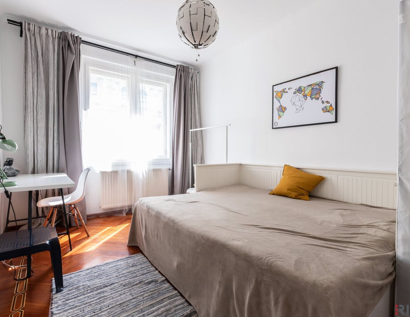 | 100 Meter zum 1. Bezirk & Schottentor | Lichtdurchflutet | Hofseitiges Schlafzimmer | Befristet vermietet bis 2028