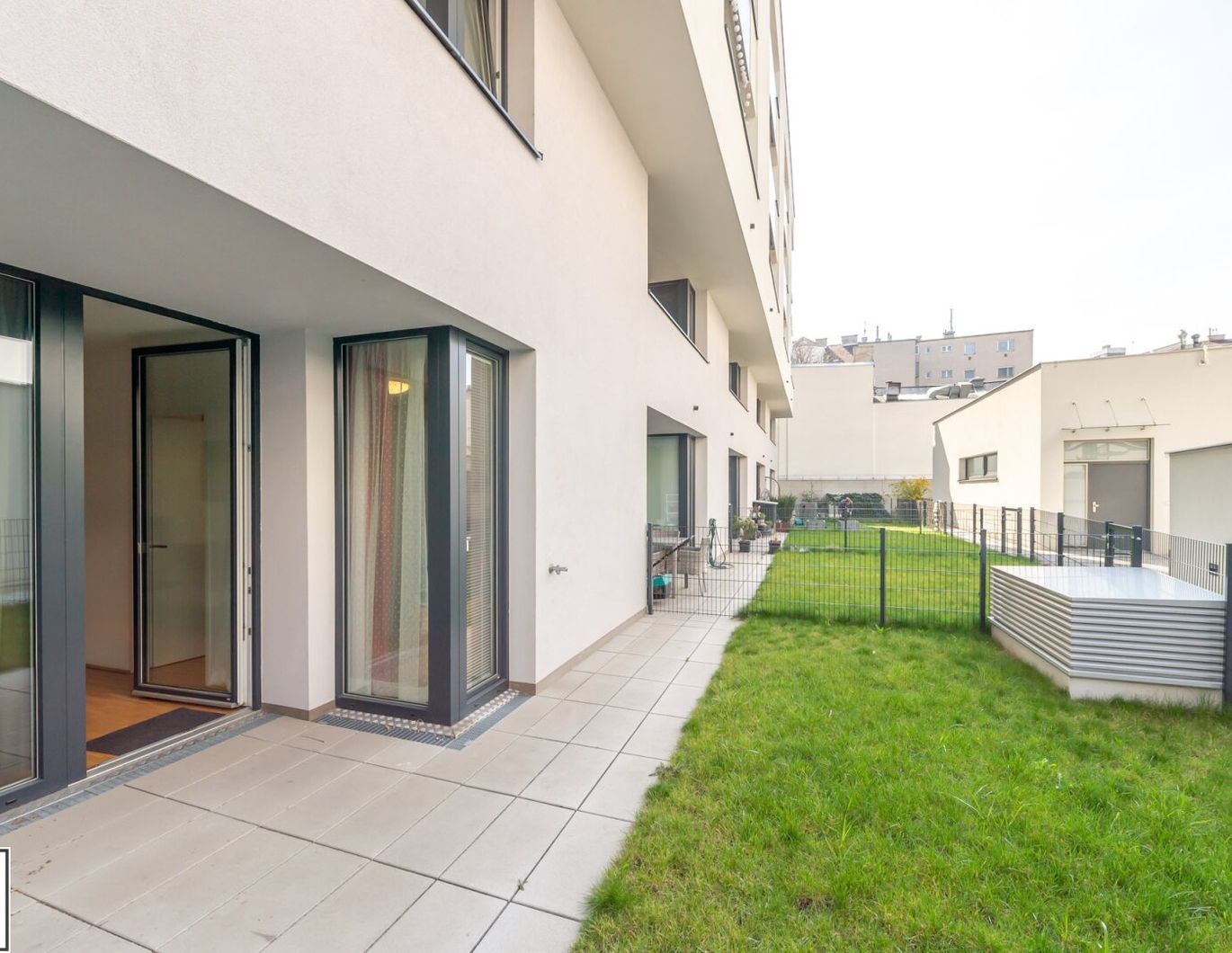 ab 1.3.2026 - 2 Zimmer Neubauwohnung mit westseitiger Terrasse + Garten !!!