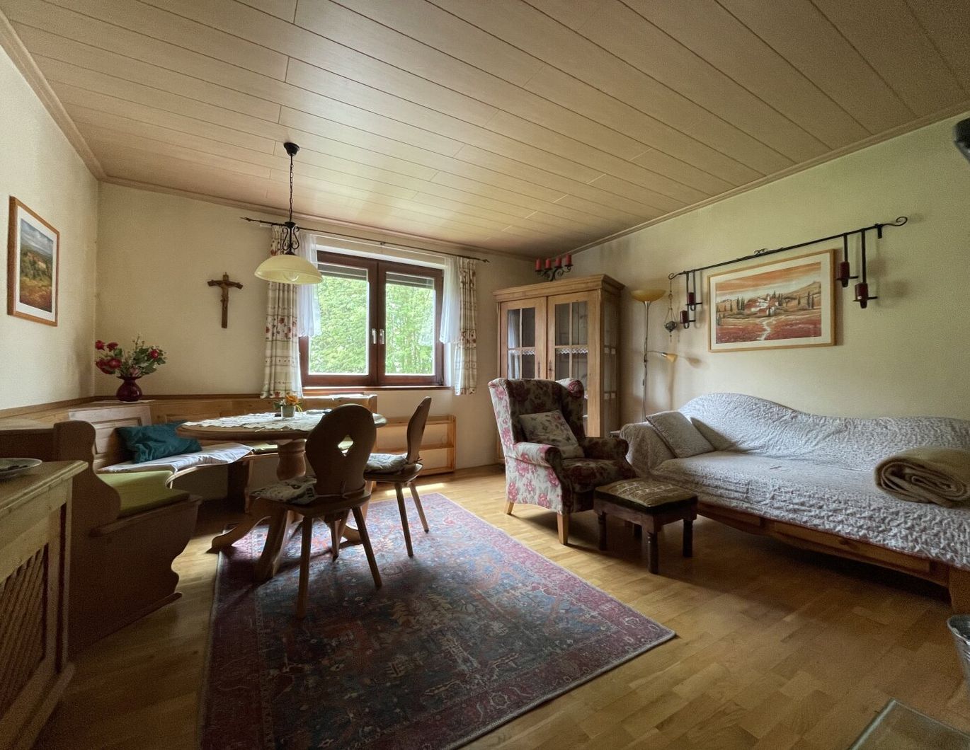 Helle 3 Zimmer Eigentumswohnung mit ca. 50 m² großem Gartenanteil