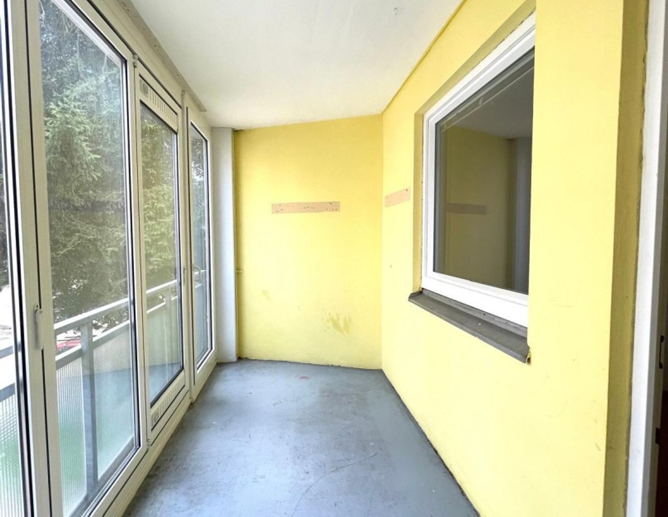 3-Zimmer-Wohnung mit Loggia - innenhofseitig & direkt bei der U6 Dresdnerstraße