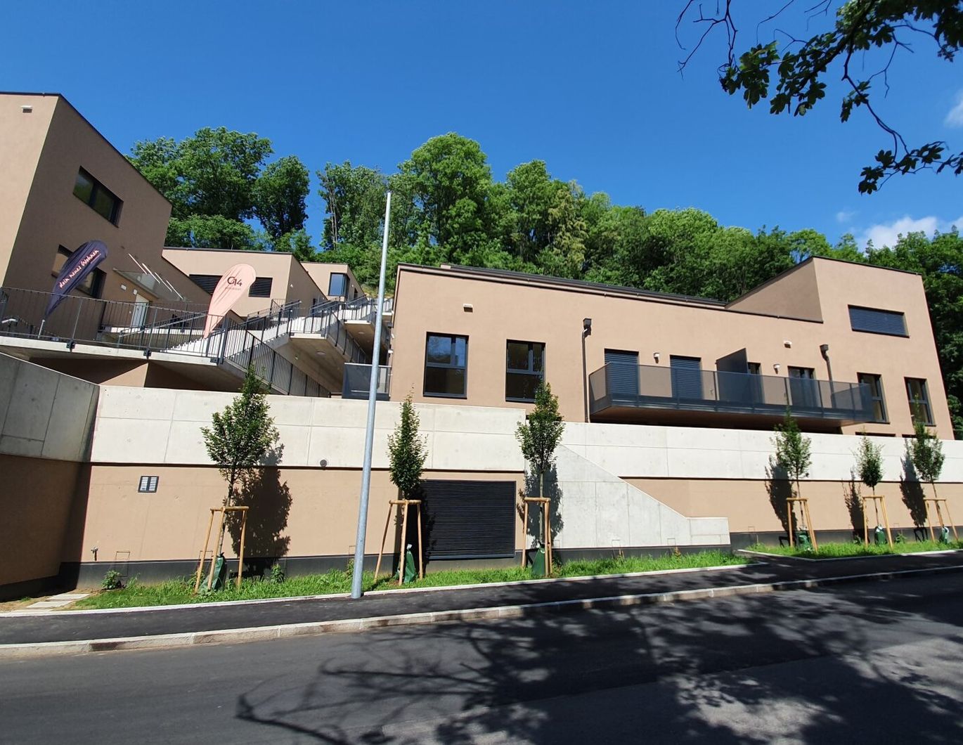 Exklusive Terrassenwohnung mit 68 m² Freifläche im Hill Resort am Schlosspark*****