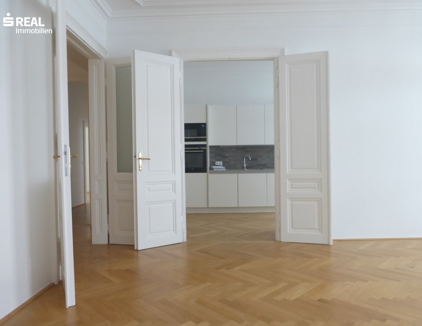 Nahe Stadtpark - Design-Altbau mit kleinem Balkon - perfekter Grundriss - exklusiv saniert - 4. Liftstock